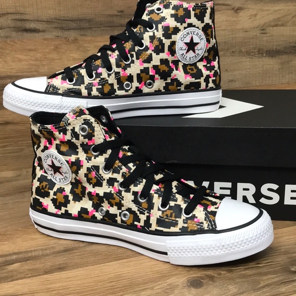 CONVERSE CTAS HIGH TOP BRAND NEW - Picture 2 of 16